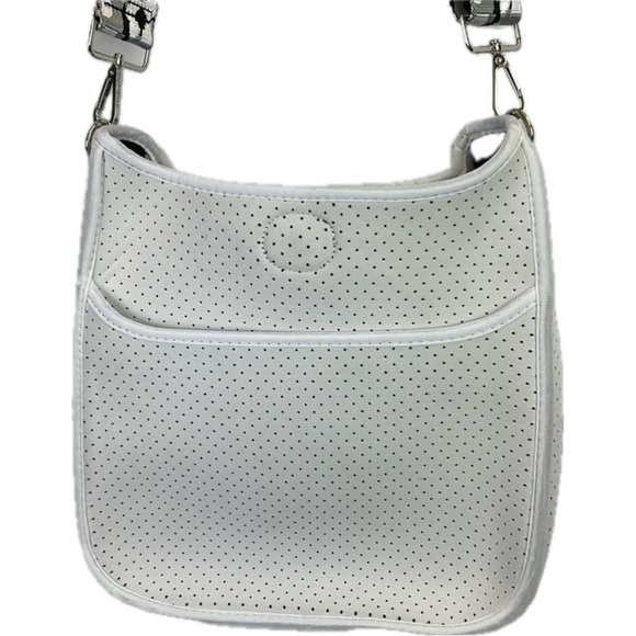 NWOT Ah.dorned White Neoprene Bag with Leopard Pattern Strap - Picture 4 of 8